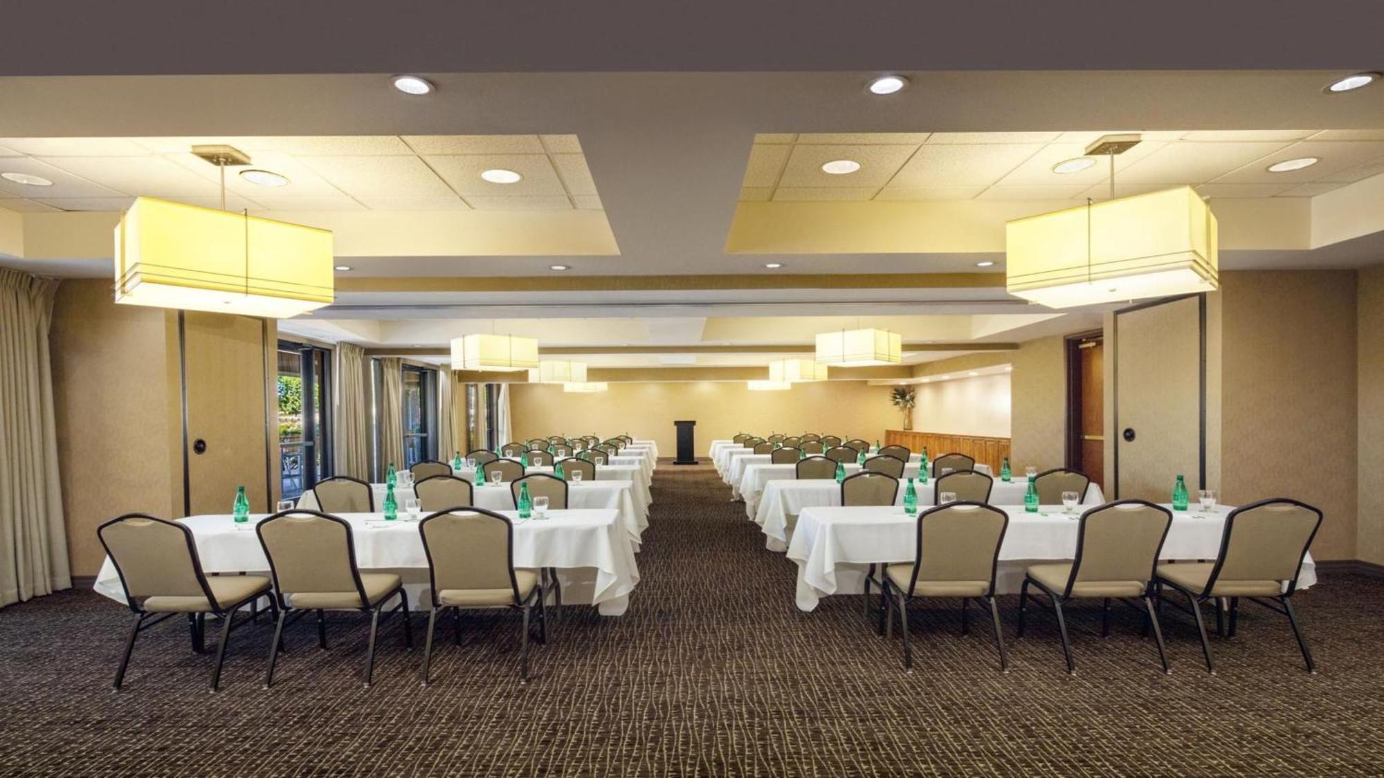Holiday Inn Phoenix/Chandler By Ihg Exterior photo